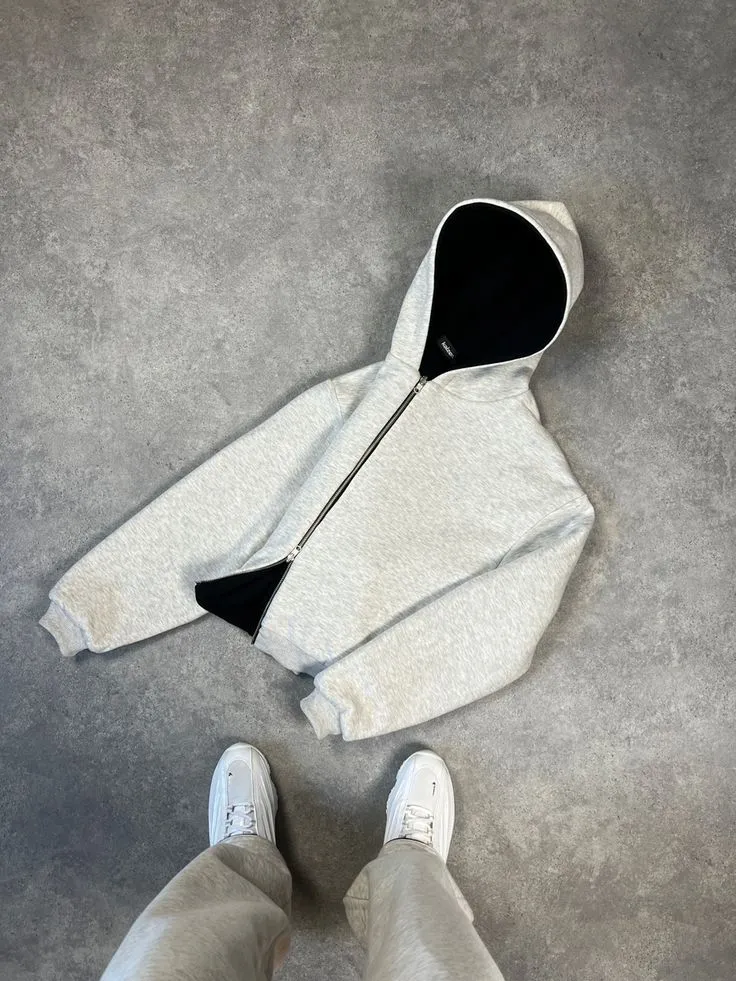 Hoodie detail 1